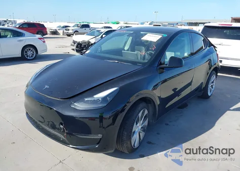 2023 Tesla Model Y z USA, uszkodzony, nr VIN 7SAYGAEE2PF632408